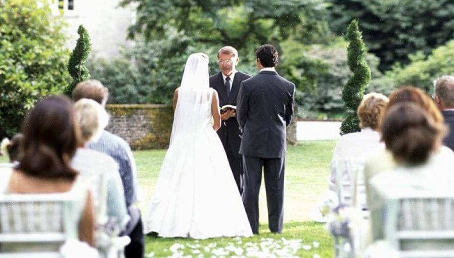Et bryllup er en ceremoni og tilhørende ritualer
