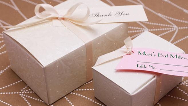 Brug gratis udskrivbare bryllupsfavirkasser til at give dine gæster en lille gave til at takke