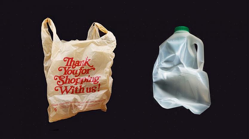 Efterladelse af nyrenset tøj i den tynde plastikpose kan forårsage gulfarvning