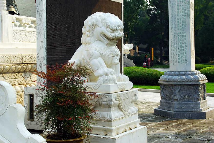 Feng shui Fu-hunde eller Imperial Guardian Lions er et stærkt feng shui-beskyttelsessymbol