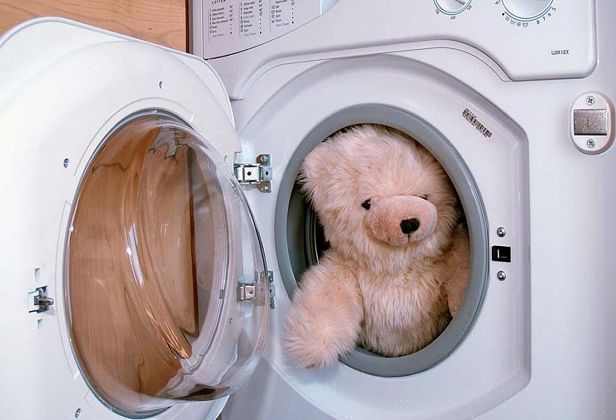Undgå at vaske eller rengøre bjørnen