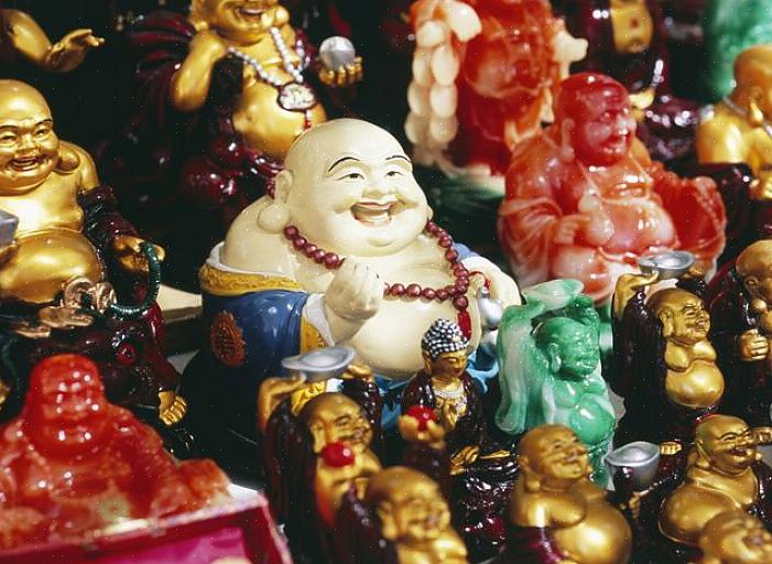 Laughing Buddha feng shui-symbolet er baseret på historien om en buddhistmunk