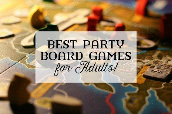 Arranger et Scrabble-bord for at få vist en besked som "Du er inviteret" eller "Game Night Party"