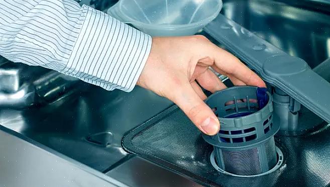 Kontroller afløbsslangen til opvaskemaskinen